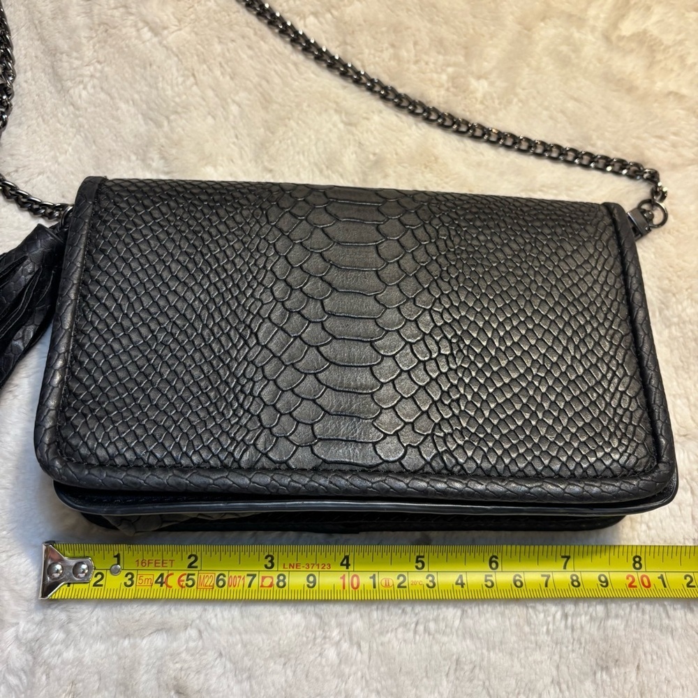 AKAIV Crossbody Bag Black Reptile Print Steel-tone Chain Strap Tassel Vegan - Picture 14 of 16